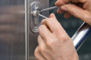 Biaya Layanan Tukang Kunci Panggilan Profesional di Lamongan dan Sekitarnya